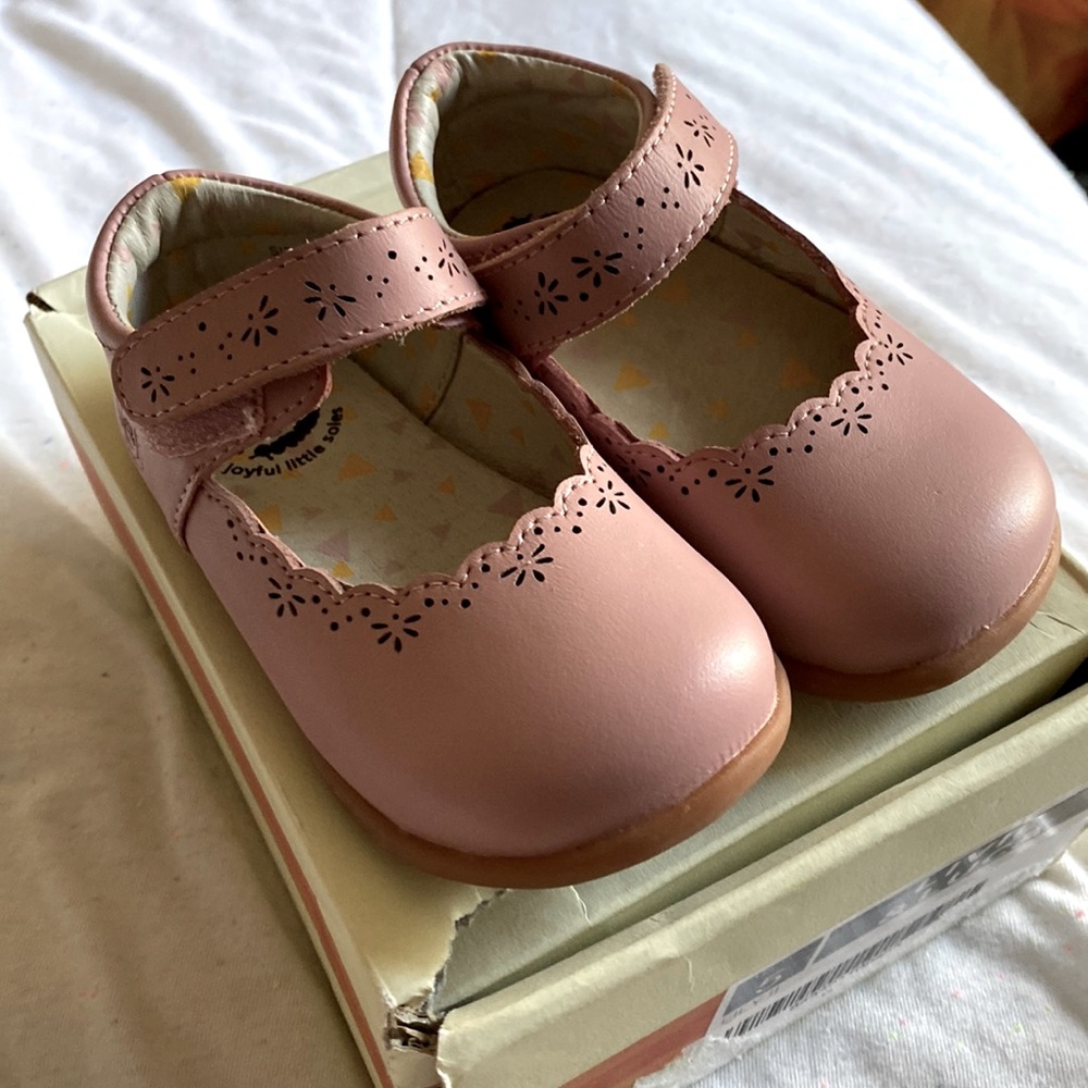 NEW! Livie & Luca pink toddler shoes